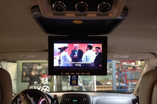 295277_382140735188318_1922945542_n